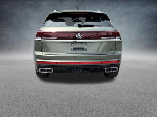 Avocado Green Pearl 2026 Volkswagen Atlas Cross Sport 2.0T SEL Premium R-Line