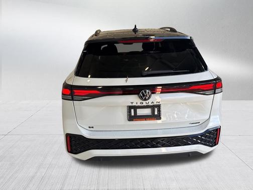 2026 Volkswagen Tiguan 2.0T SEL R-Line