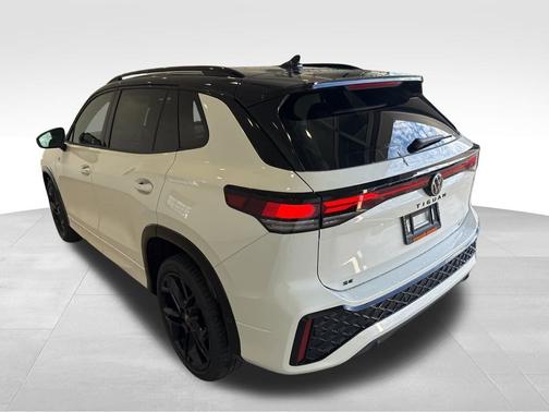 2026 Volkswagen Tiguan 2.0T SEL R-Line