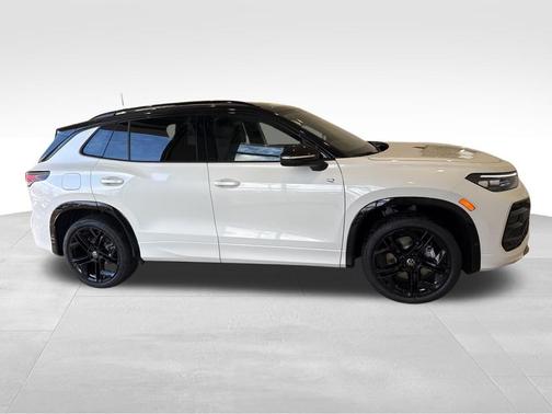 2026 Volkswagen Tiguan 2.0T SEL R-Line