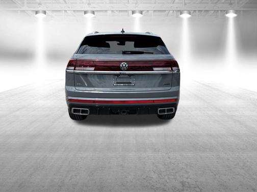 Pure Gray 2026 Volkswagen Atlas Cross Sport 2.0T SEL Premium R-Line