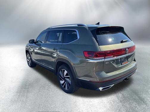 Green Pearl 2026 Volkswagen Atlas 2.0T SEL