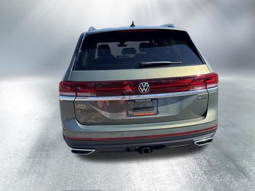 Green Pearl 2026 Volkswagen Atlas 2.0T SEL