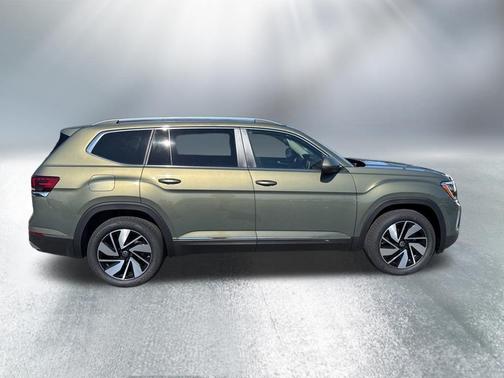Green Pearl 2026 Volkswagen Atlas 2.0T SEL