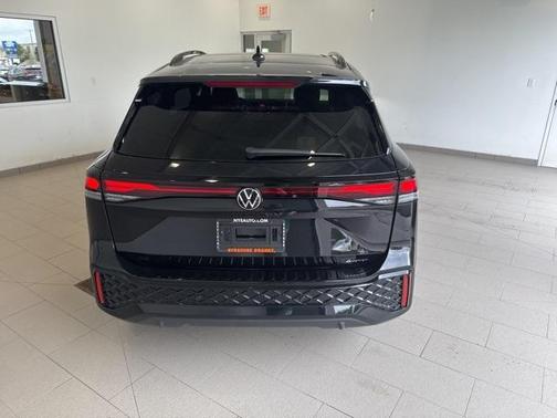 2025 Volkswagen Tiguan 2.0T SE R-Line Black
