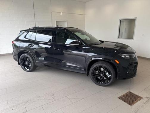 2025 Volkswagen Tiguan 2.0T SE R-Line Black