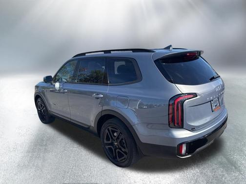 Silver 2024 Kia Telluride EX X-Line