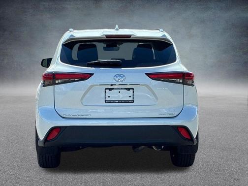 Blizzard Pearl 2020 Toyota Highlander XLE