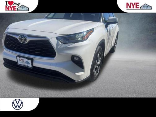 Blizzard Pearl 2020 Toyota Highlander XLE