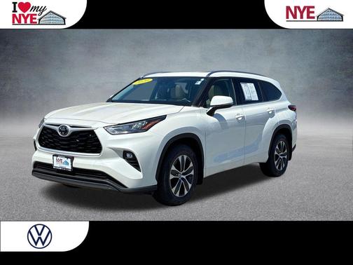 Blizzard Pearl 2020 Toyota Highlander XLE