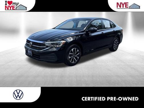 Deep Black Pearl Effect 2024 Volkswagen Jetta 1.5T S