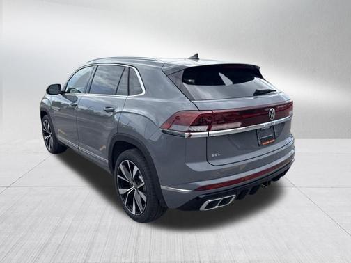 Gray 2026 Volkswagen Atlas Cross Sport 2.0T SEL Premium R-Line
