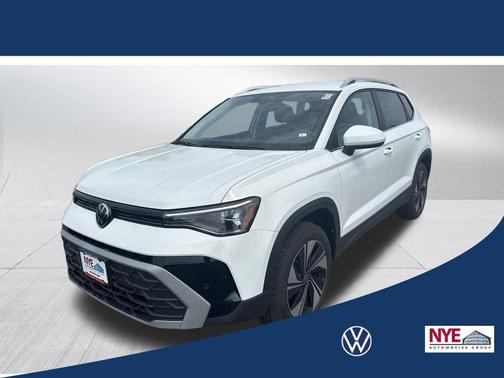 Pure White 2026 Volkswagen Taos 1.5T SE