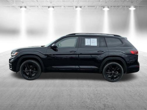 Deep Black Pearl Effect 2023 Volkswagen Atlas 3.6 V6 SEL R-Line Black