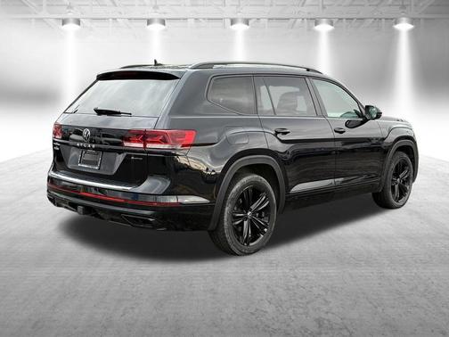 Deep Black Pearl Effect 2023 Volkswagen Atlas 3.6 V6 SEL R-Line Black