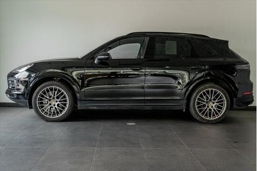 2023 Porsche Cayenne Platinum Edition