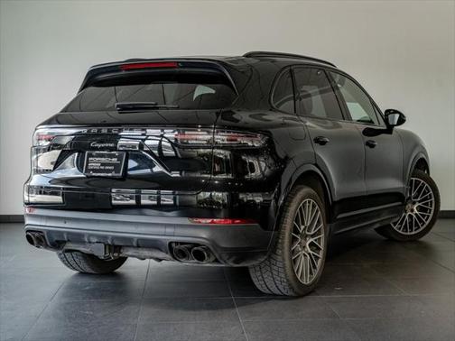 2023 Porsche Cayenne Platinum Edition