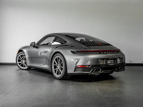 2025 Porsche 911 Carrera
