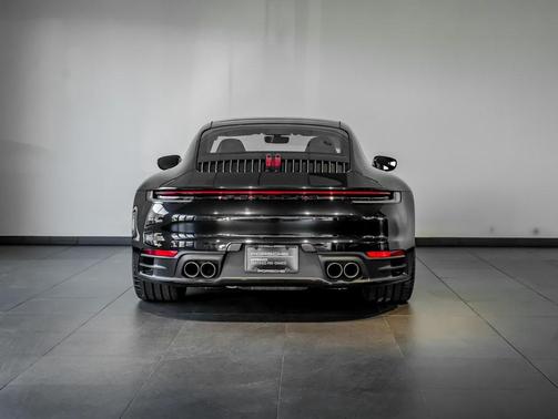 2020 Porsche 911 Carrera 4S