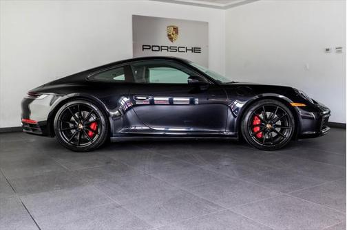 2020 Porsche 911 Carrera 4S