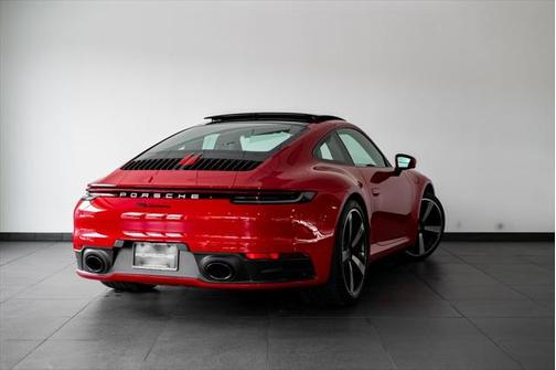 2024 Porsche 911 Carrera