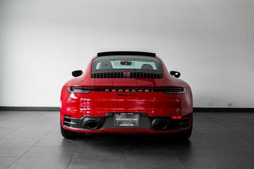 2024 Porsche 911 Carrera