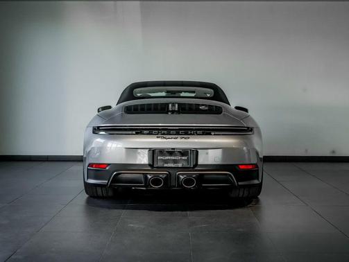 2026 Porsche 911 Carrera GTS