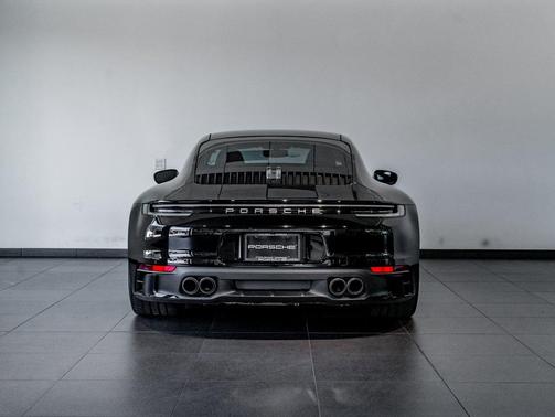 2024 Porsche 911 Carrera