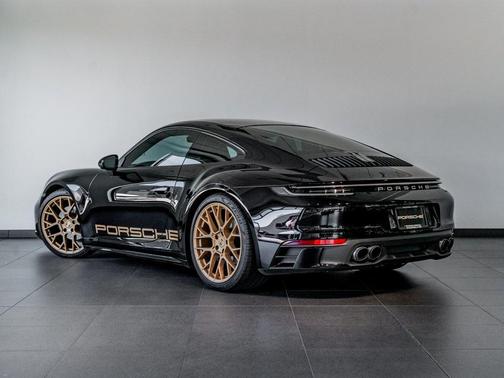 2024 Porsche 911 Carrera