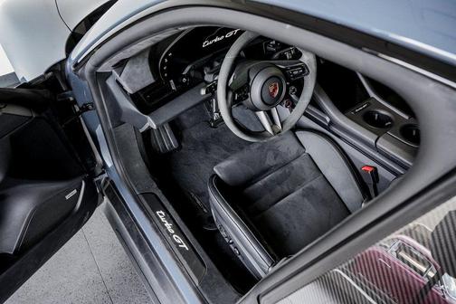 2025 Porsche Taycan Turbo GT