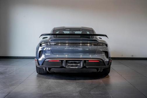 2025 Porsche Taycan Turbo GT