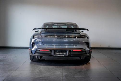 2025 Porsche Taycan Turbo GT