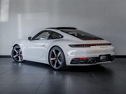2024 Porsche 911 Carrera 4S