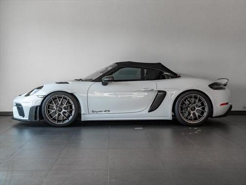 2024 Porsche 718 Spyder RS
