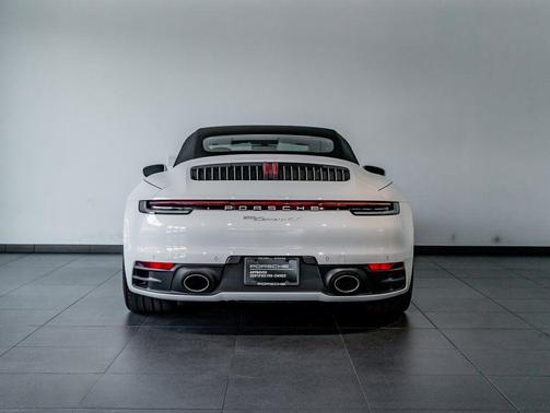 2024 Porsche 911 Carrera 4S Cabriolet