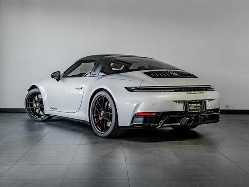 2025 Porsche 911 Targa 4 GTS
