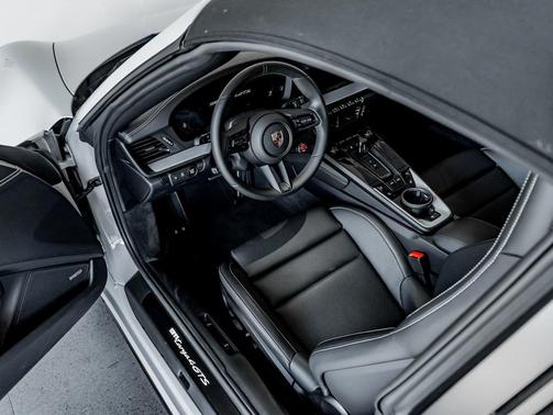 2025 Porsche 911 Targa 4 GTS