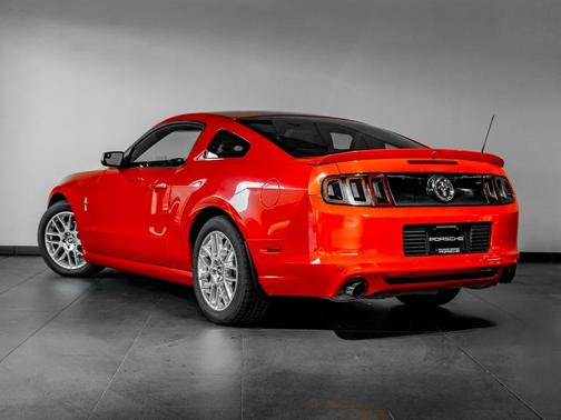 2014 Ford Mustang V6 Premium