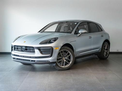 Dolomite Silver Metallic 2026 Porsche Macan Macan