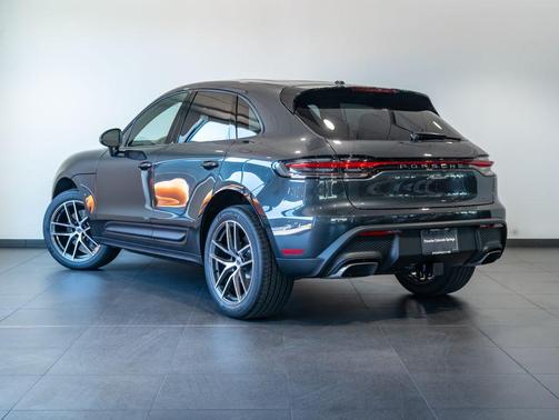 Volcano Grey Metallic 2026 Porsche Macan Macan