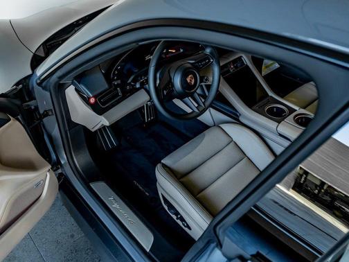 2026 Porsche Taycan 