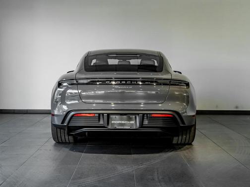 2026 Porsche Taycan 