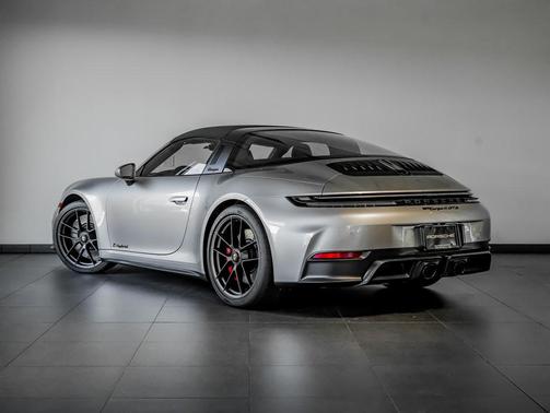 2026 Porsche 911 Targa 4 GTS