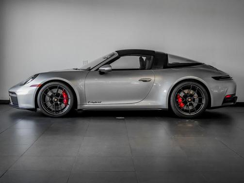 2026 Porsche 911 Targa 4 GTS