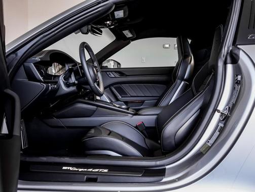 2026 Porsche 911 Targa 4 GTS