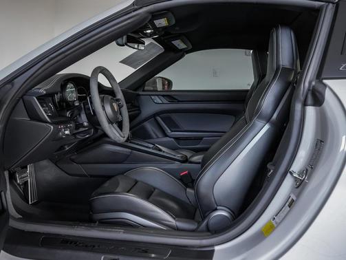 2023 Porsche 911 Targa 4 GTS