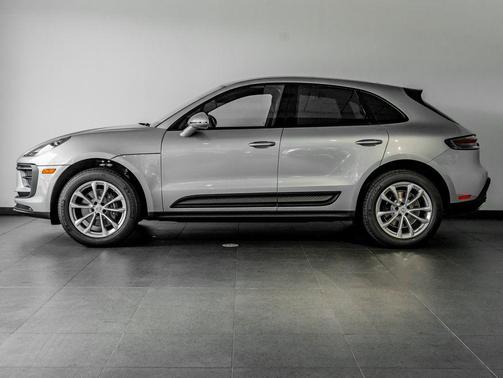 Dolomite Silver Metallic 2026 Porsche Macan Macan Sport Edition