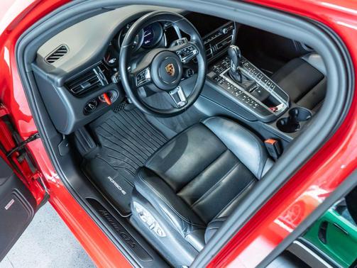 Carmine Red 2021 Porsche Macan Macan GTS
