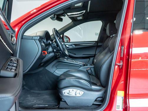 Carmine Red 2021 Porsche Macan Macan GTS
