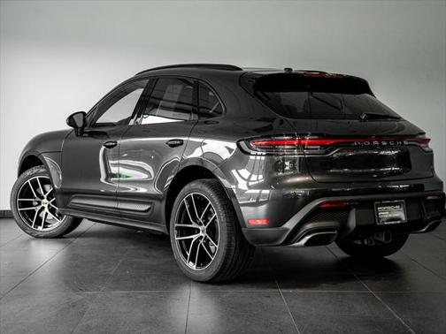 2024 Porsche Macan Base